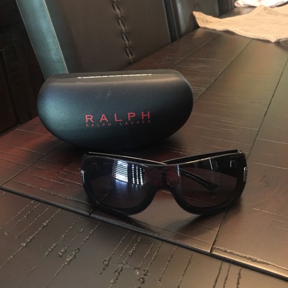 Ralph Lauren Accessories - New Ralph Lauren sunglasses and Case